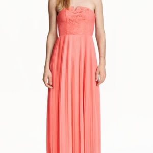 NWOT Pleated maxi dress